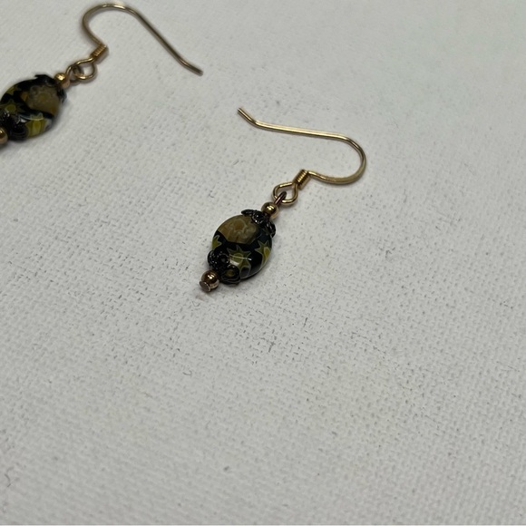 Vintage Brown and White Japanese Glass Pinched Beaded Gold Tone Hook Earrings - Picture 3 of 7